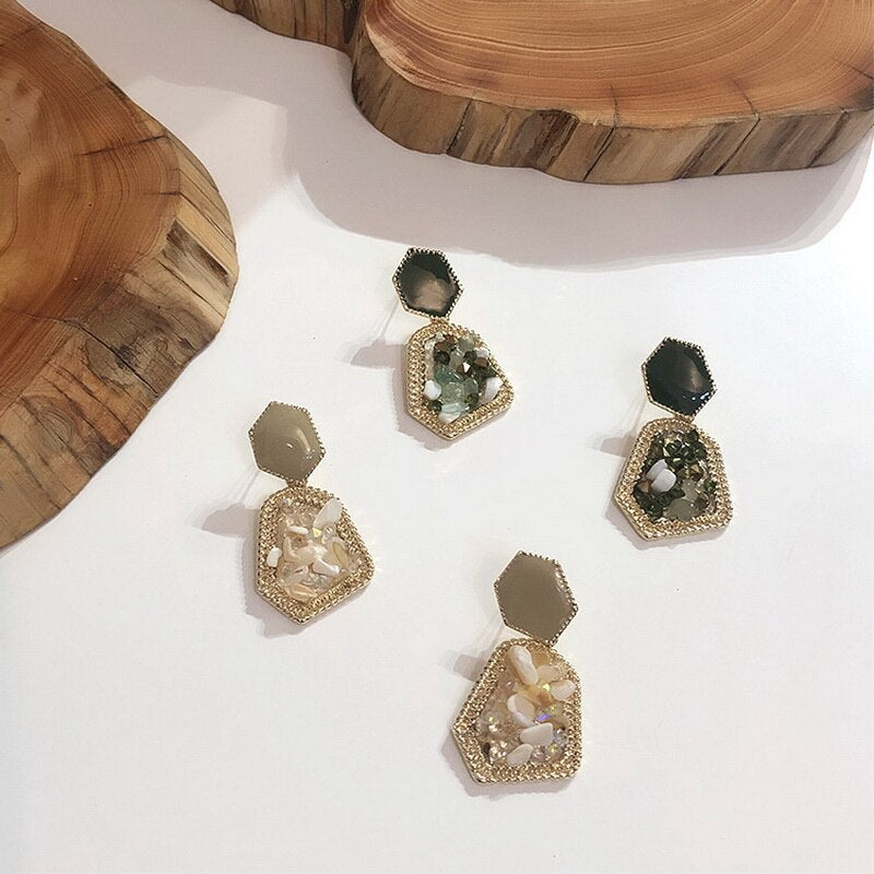 New Korea Irregular Natural Stone Crystal Drop Earrings for Women Vintage Metal Gold Geometric Dangle Earrings Fashion Jewerly