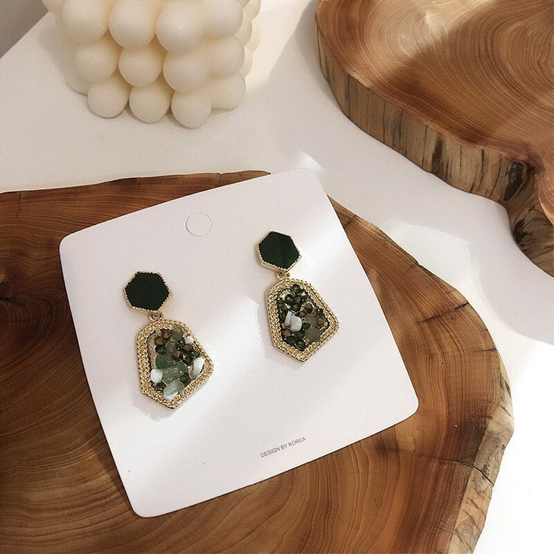 New Korea Irregular Natural Stone Crystal Drop Earrings for Women Vintage Metal Gold Geometric Dangle Earrings Fashion Jewerly