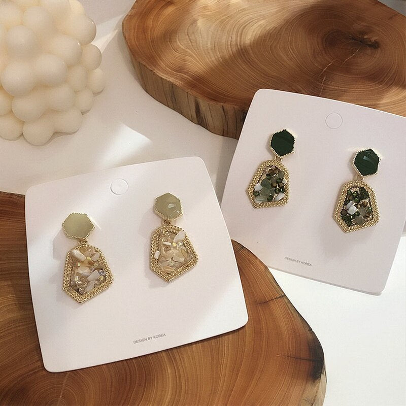 New Korea Irregular Natural Stone Crystal Drop Earrings for Women Vintage Metal Gold Geometric Dangle Earrings Fashion Jewerly