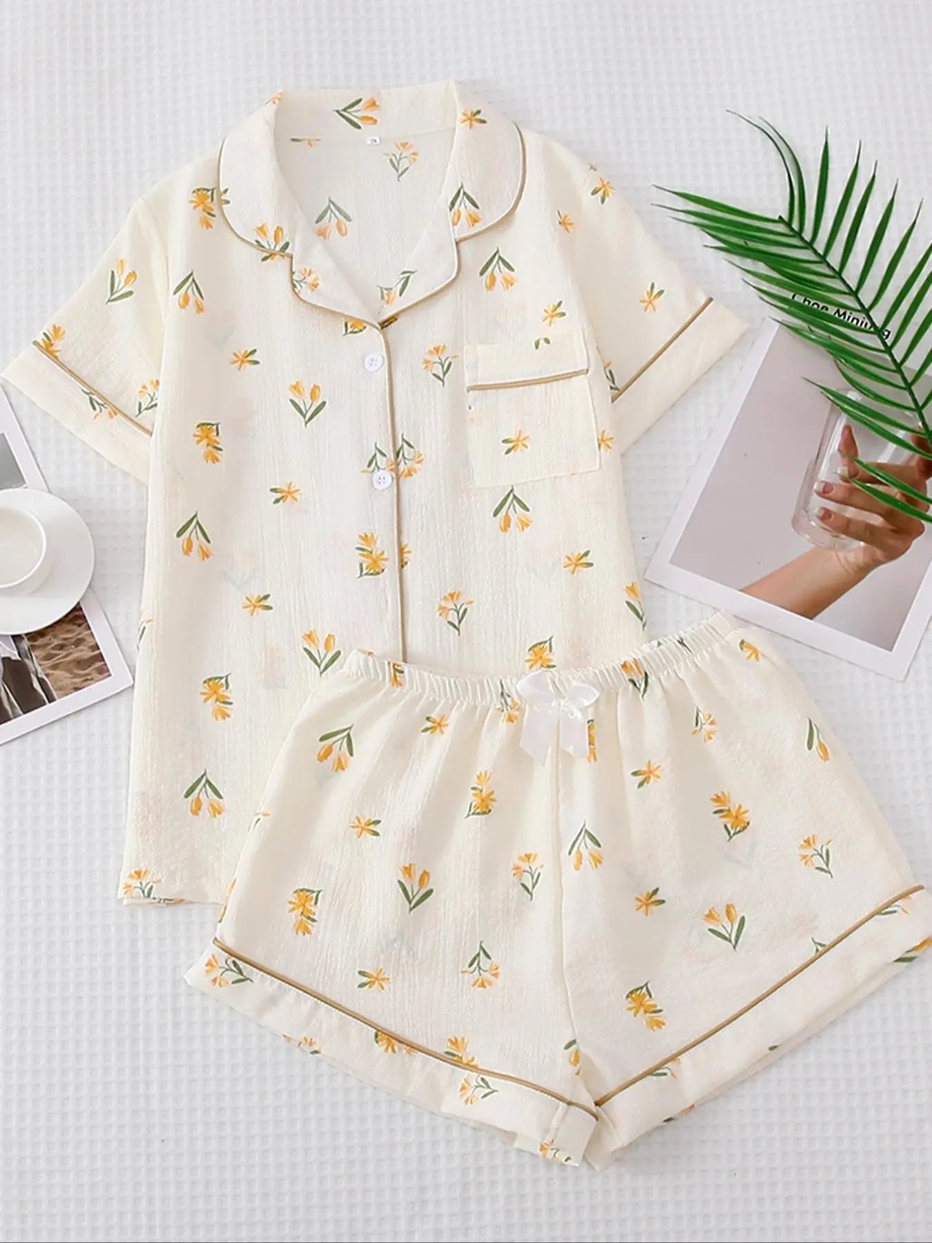 Women'S 2Pcs All over Print Lapel Shirt & Elastic Waist Shorts Pyjama Set, Button Front Short Sleeve Top & Bow Decor Shorts PJ Set, Summer Sleepwear Set for Women, Homewear Clothes